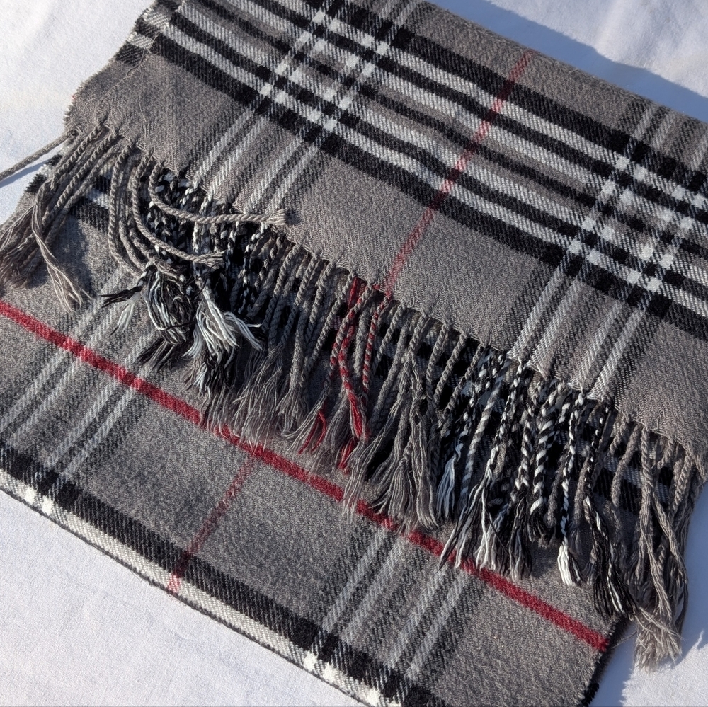 Gray Plaid Soft Scarf
